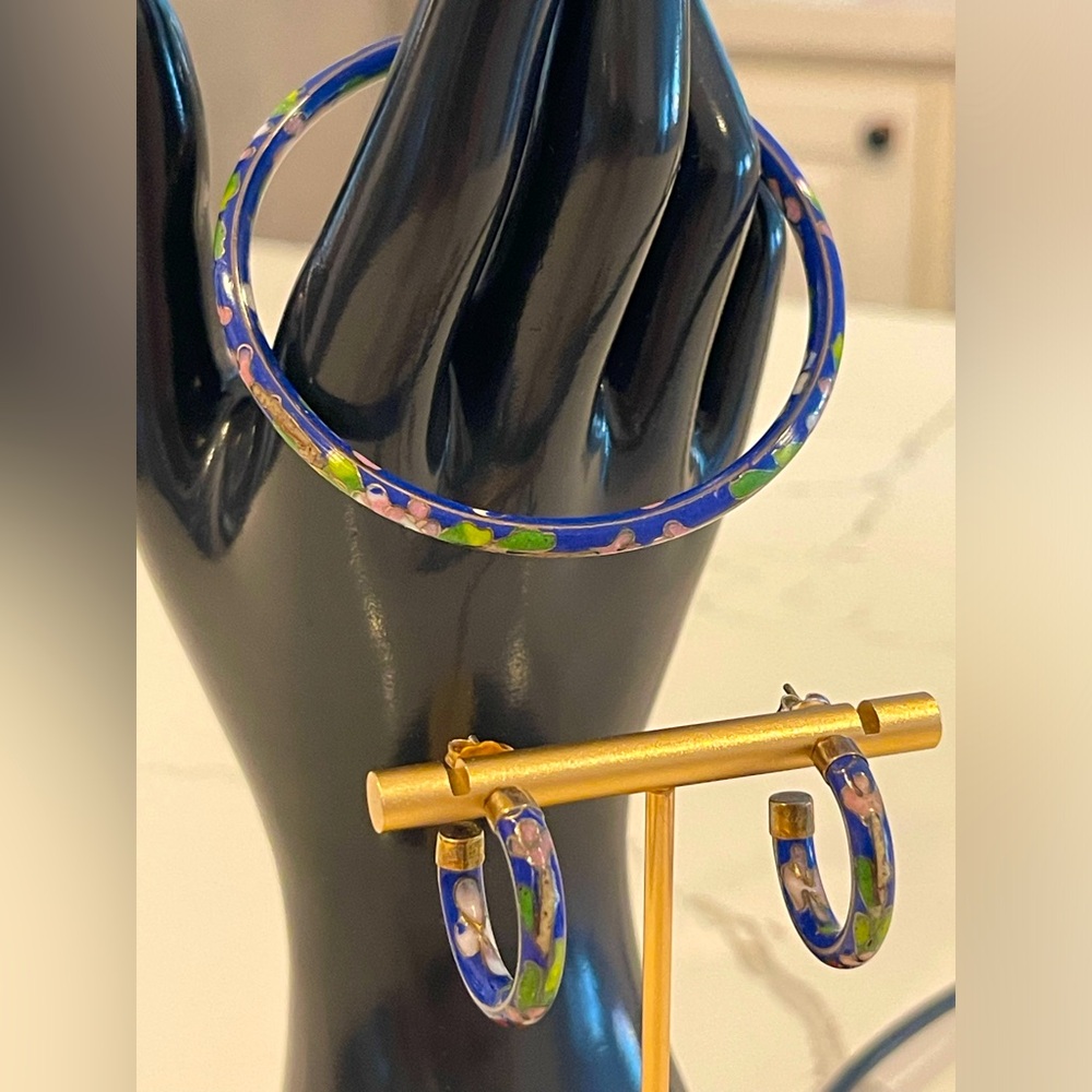 Cloisonné Blue Enamel Bangle Bracelet w/ Floral Design & matching hoot earrings